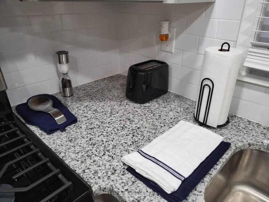 Rare Find! Private Heated Pool & Spa - Entire Home Near Atl City Center Атланта Экстерьер фото